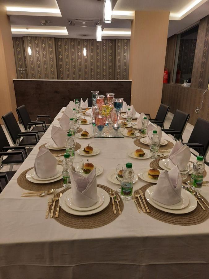 Hala Suites Masqat Buitenkant foto