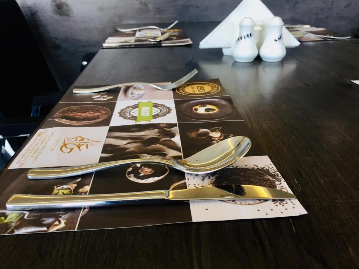 Hala Suites Masqat Buitenkant foto